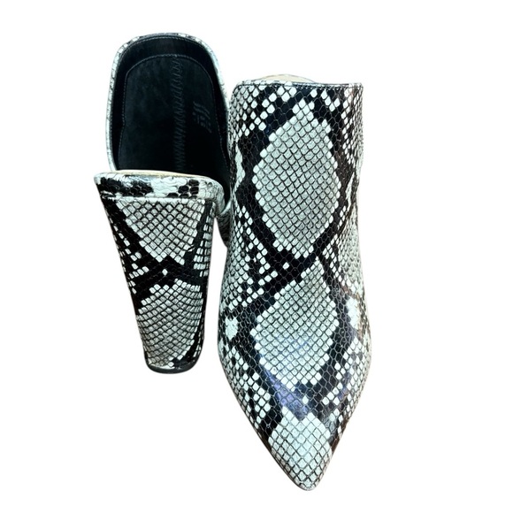 ALDO women’s Etalisien Snakeskin Embossed Block
Heel Mule size 7 - Picture 2 of 9